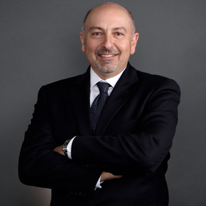 Varouj Seuylemezian
